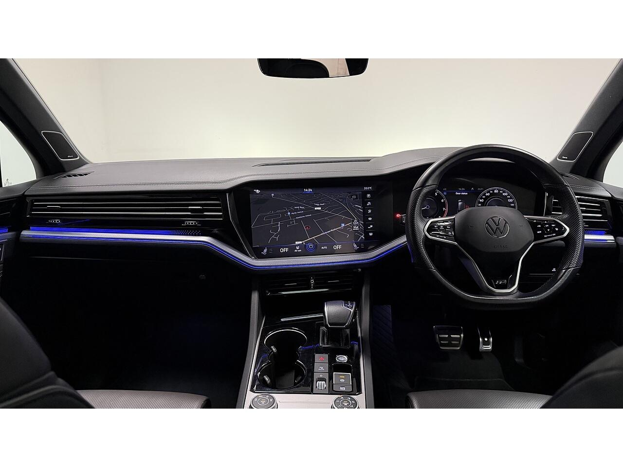 Volkswagen Touareg view 22