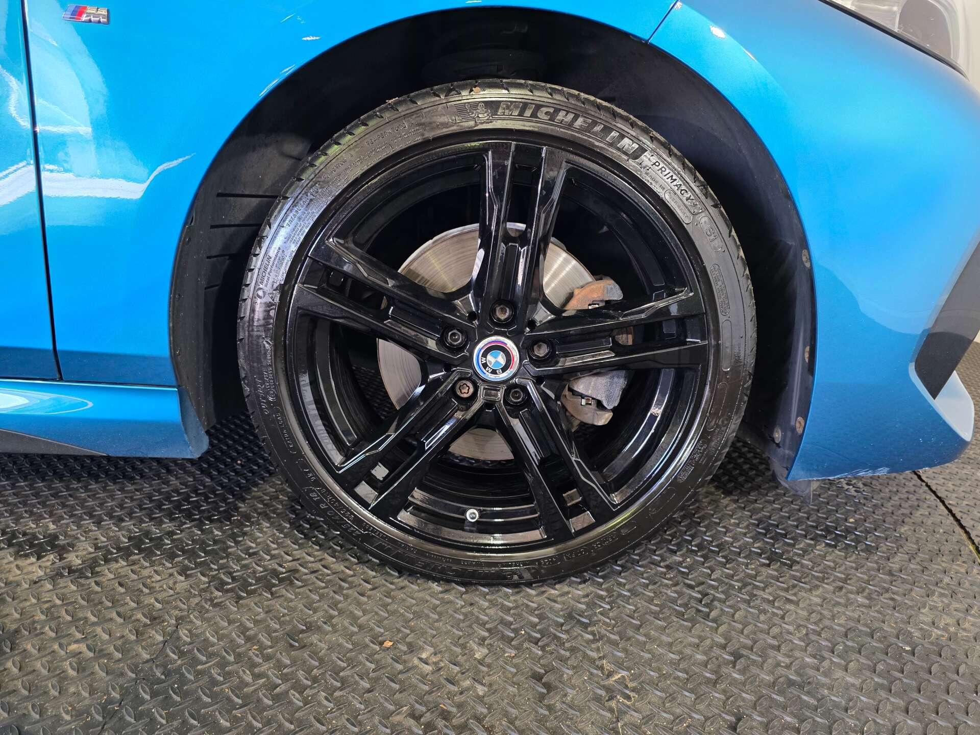 BMW 2 Series view 60