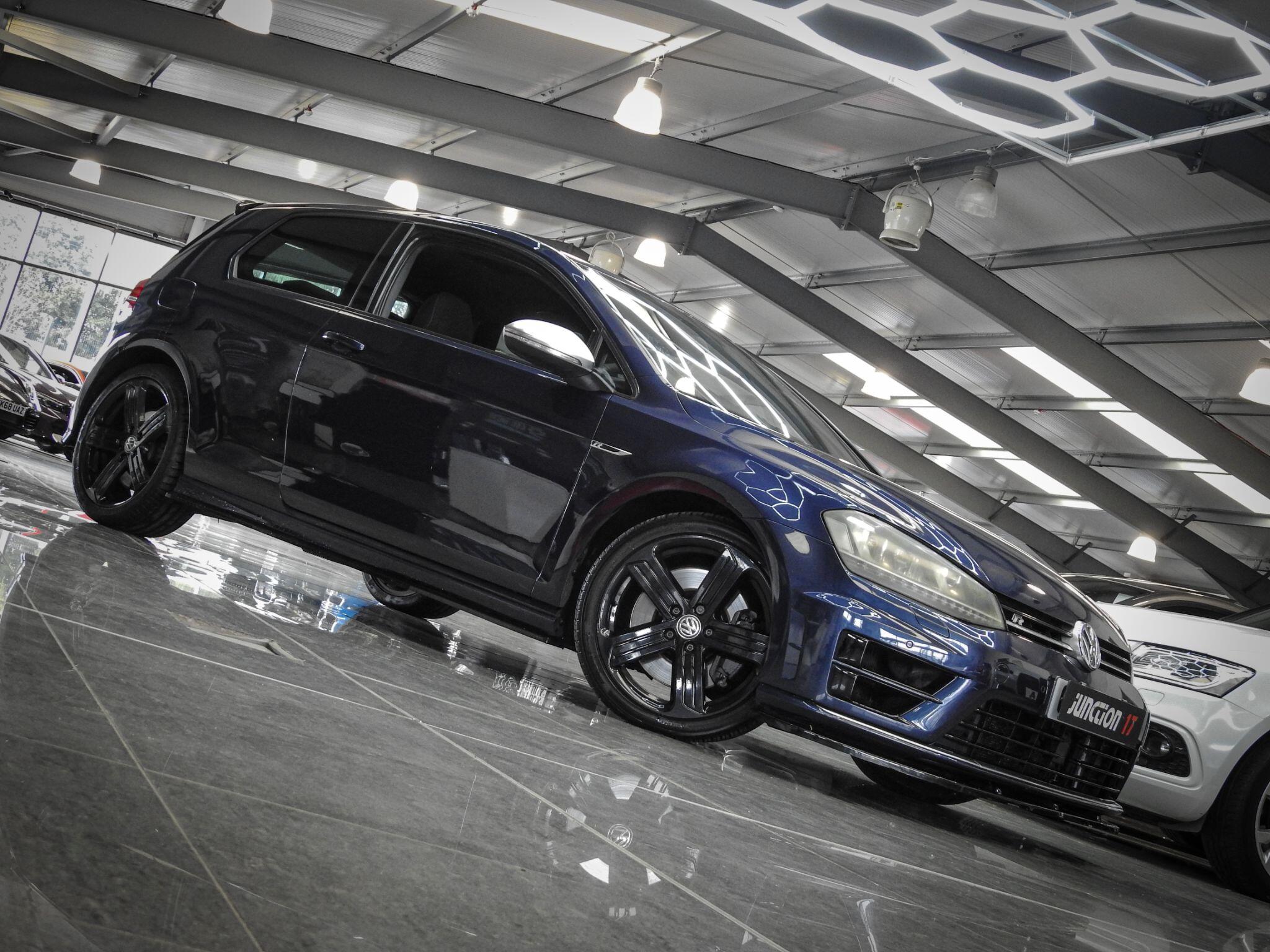 Volkswagen Golf view 2