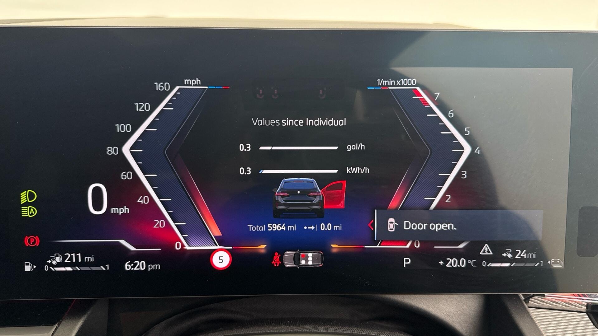 BMW 5 Series view 9