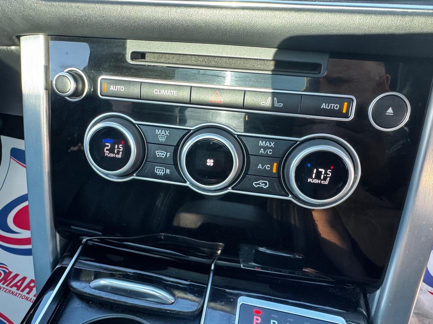 Land Rover Range Rover view 34