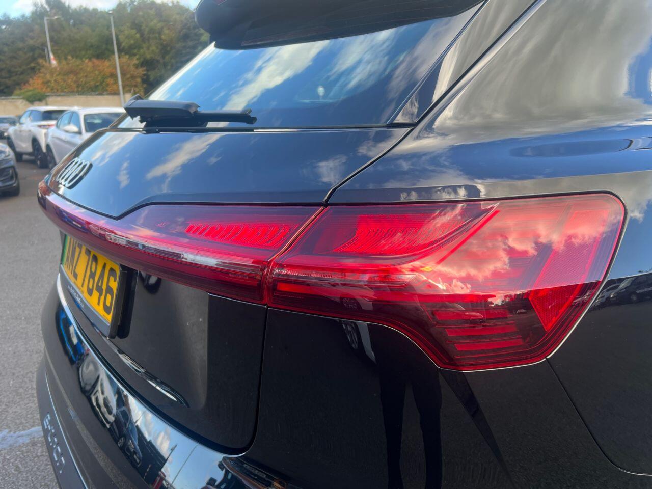 Audi Q8 E-Tron view 23
