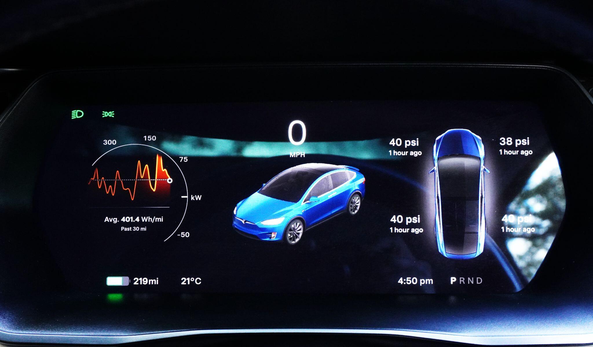 Tesla Model X view 41