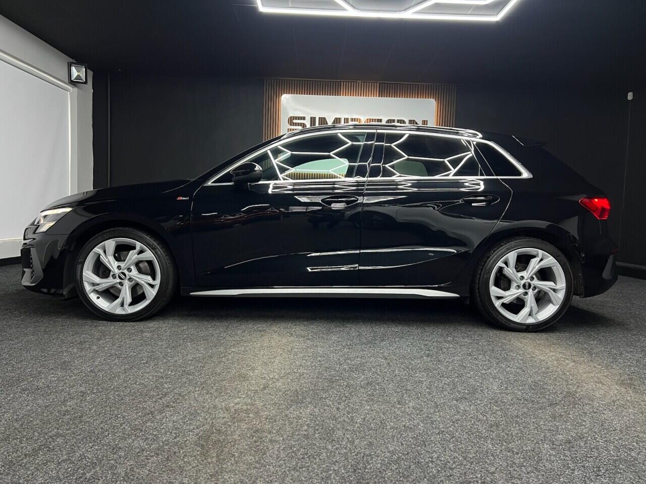 Audi A3 view 4