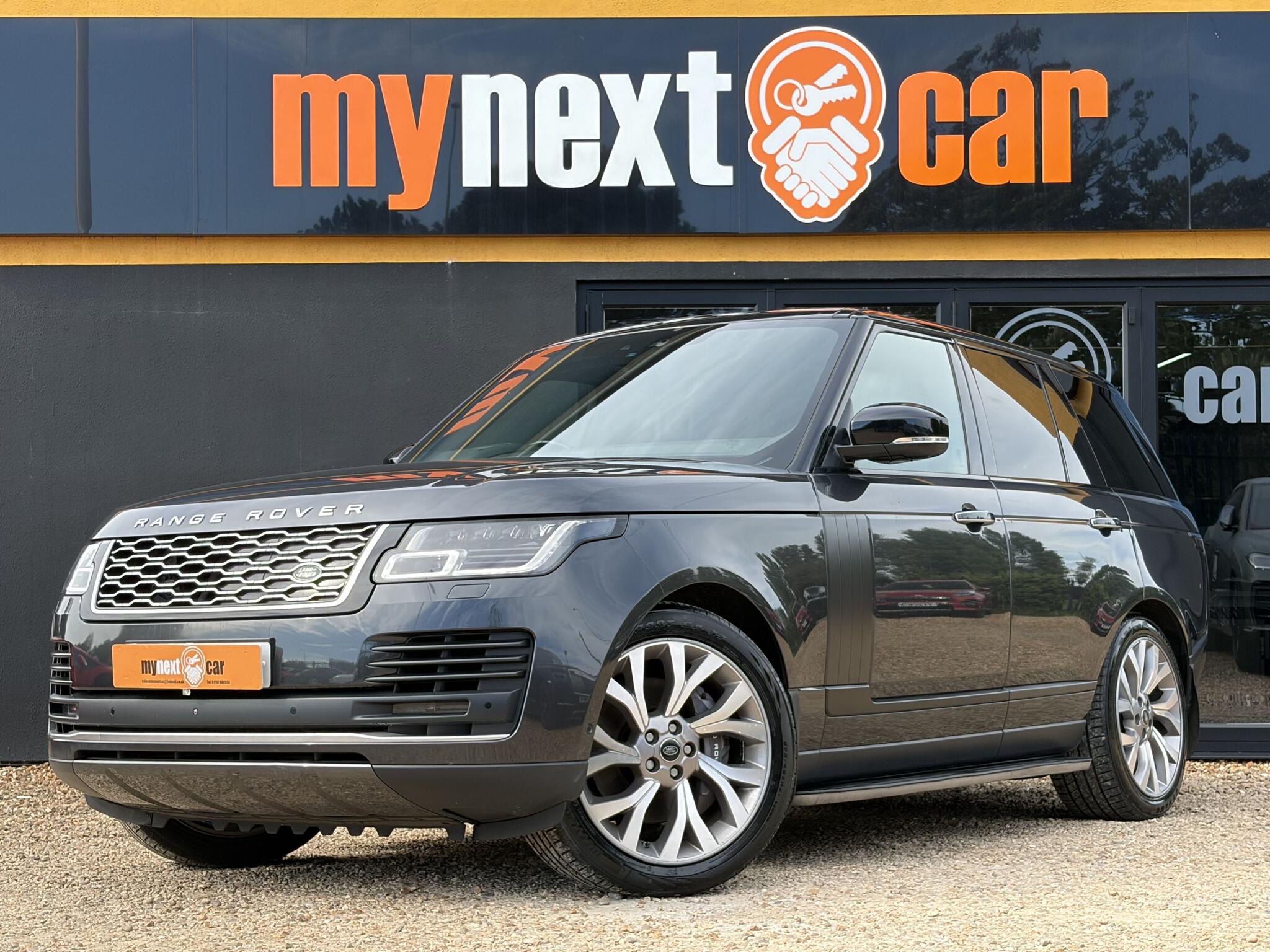 Land Rover Range Rover view 4