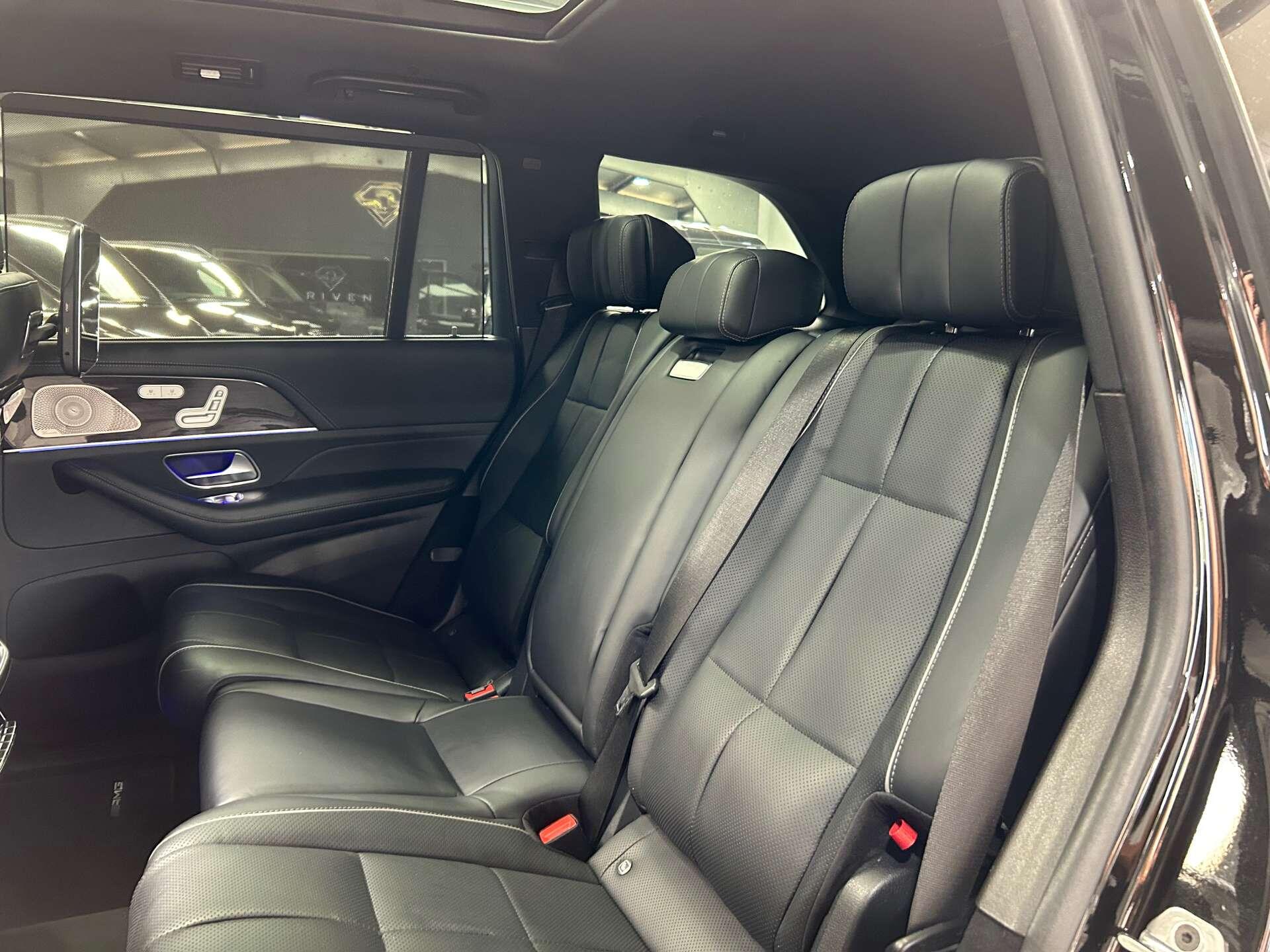Mercedes-Benz GLS view 36
