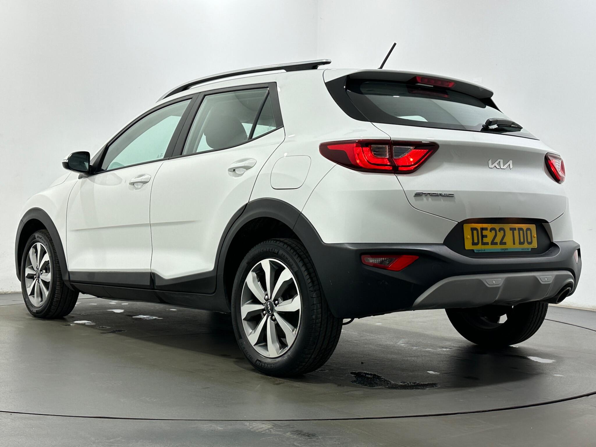 Kia Stonic view 45