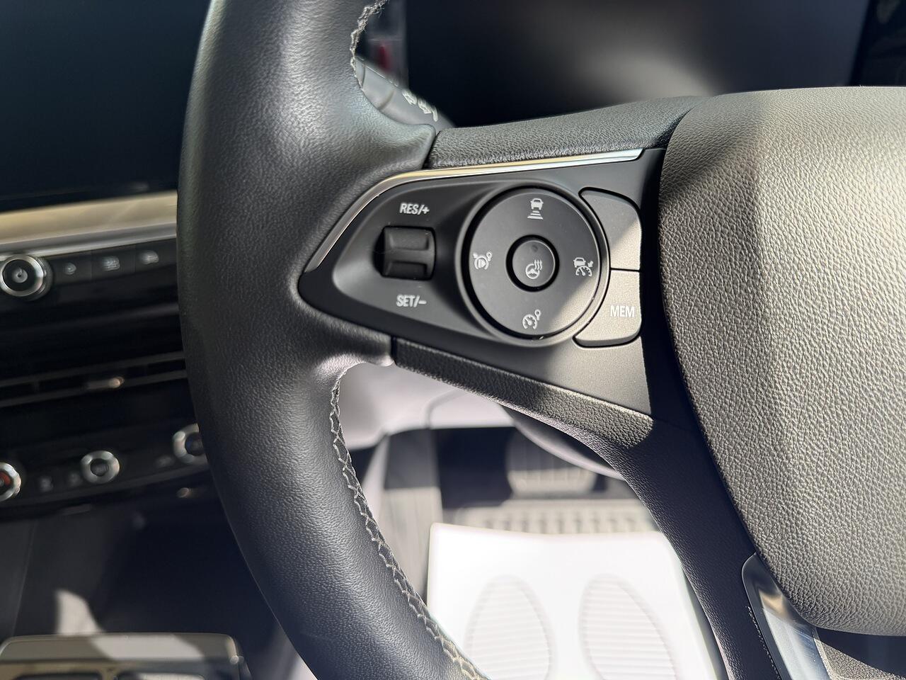 Vauxhall Mokka Electric view 22