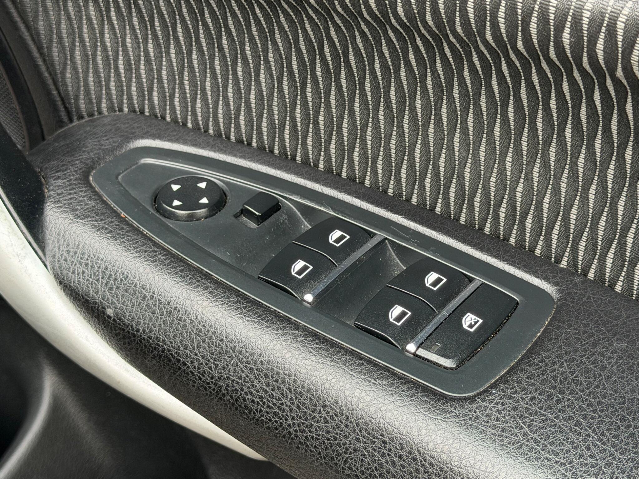 BMW 1 Series view 19