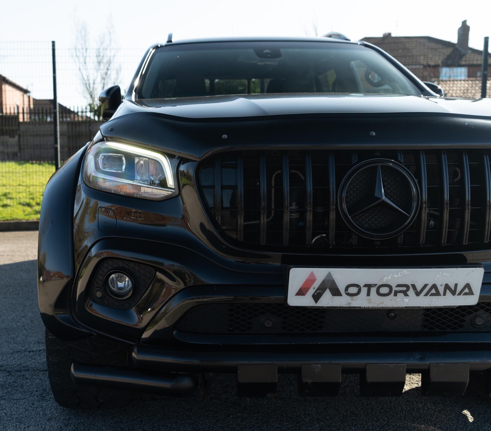 Mercedes-Benz X-Class view 10