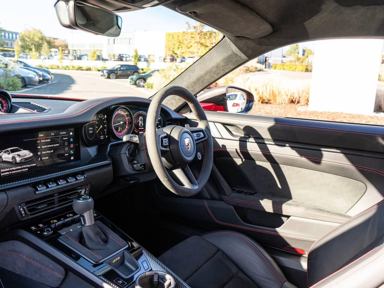 Porsche 911 view 46