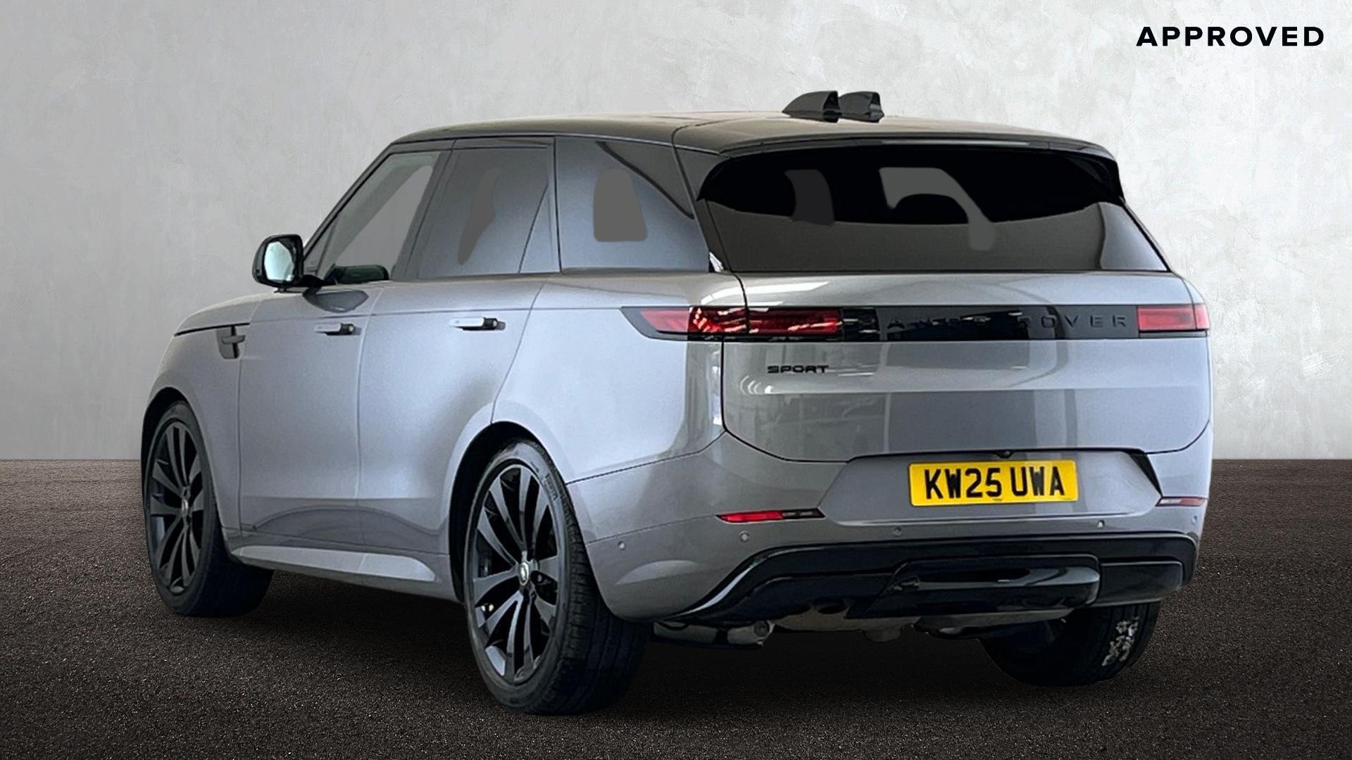 Land Rover Range Rover Sport view 2