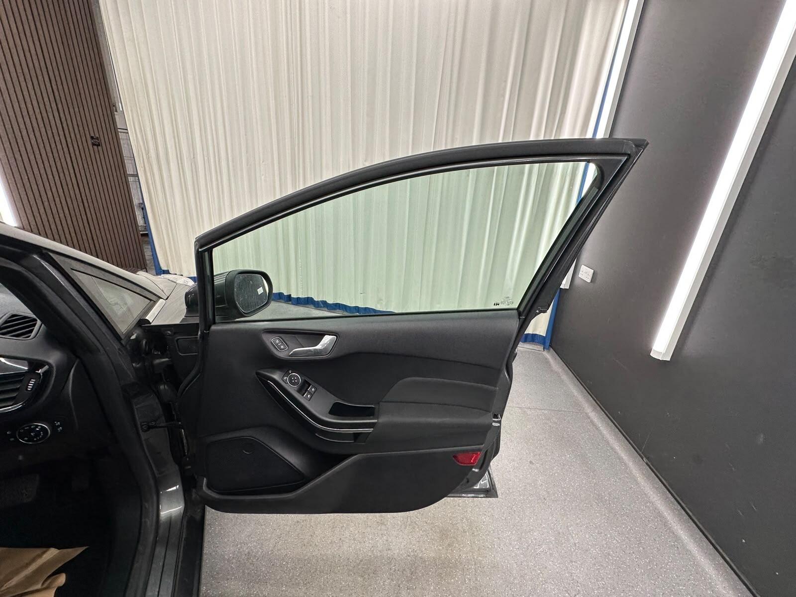 Ford Fiesta view 21