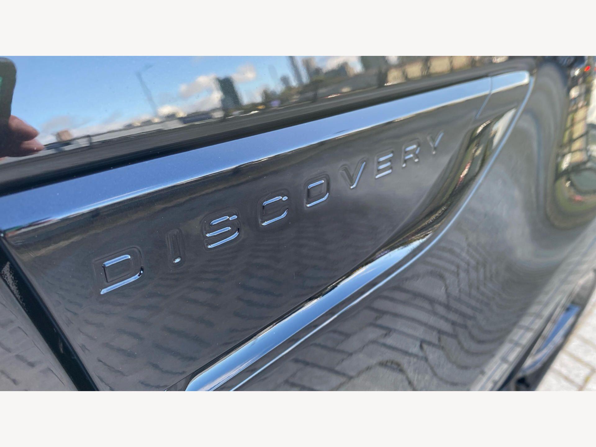 Land Rover Discovery view 26