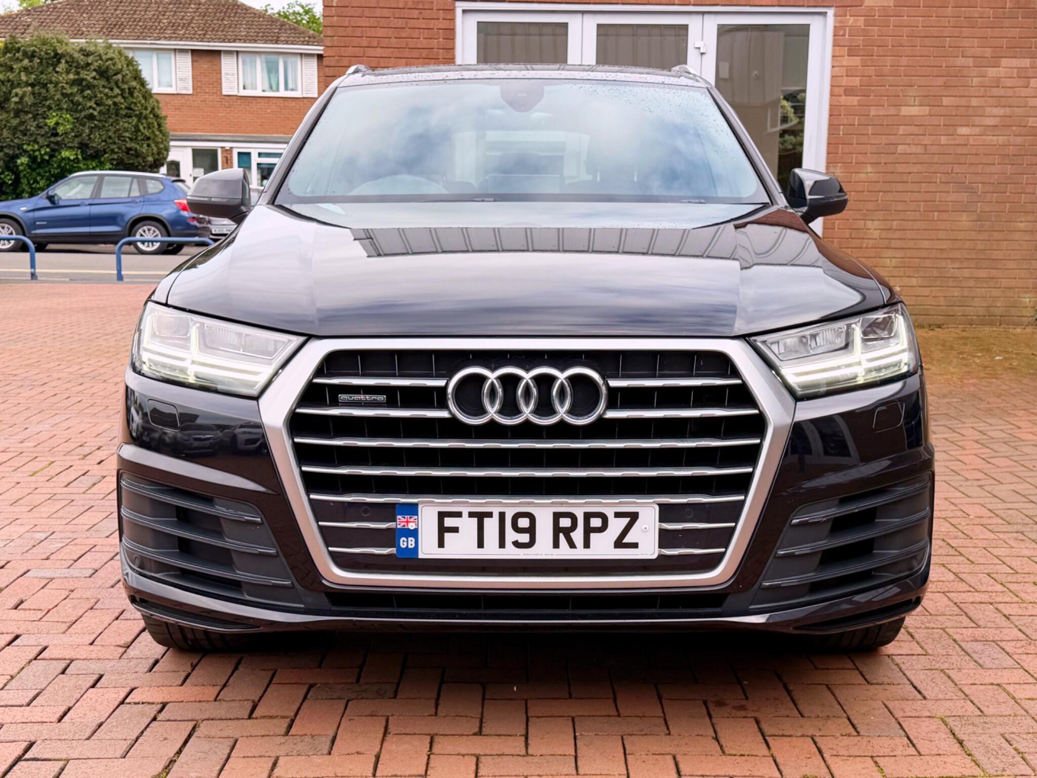 Audi Q7 view 41