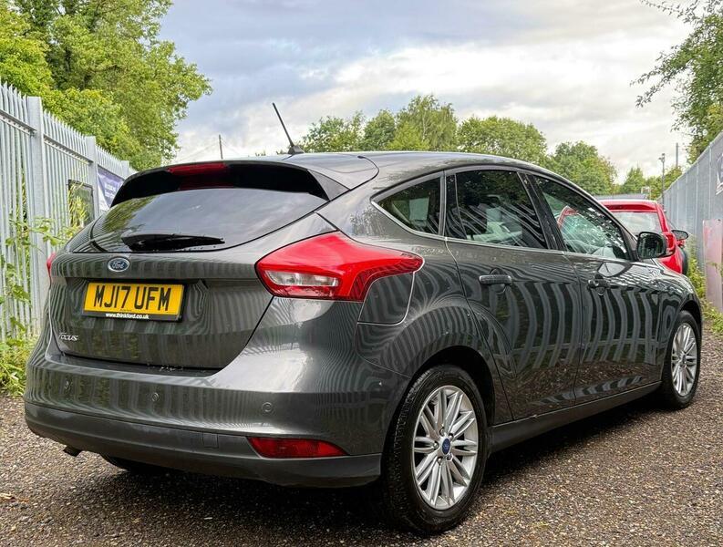 2017 Ford Focus image 42
