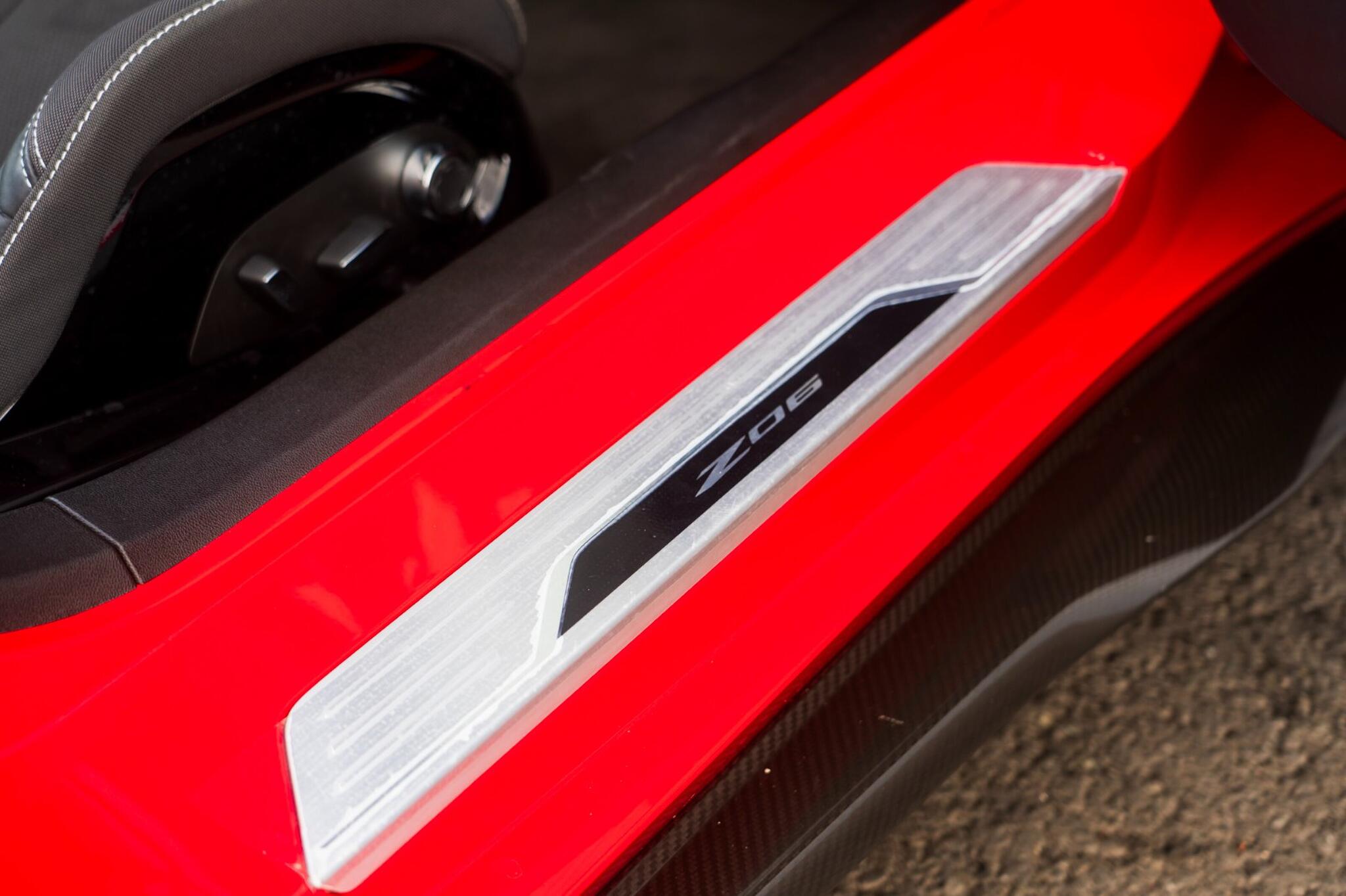 Chevrolet Corvette view 47