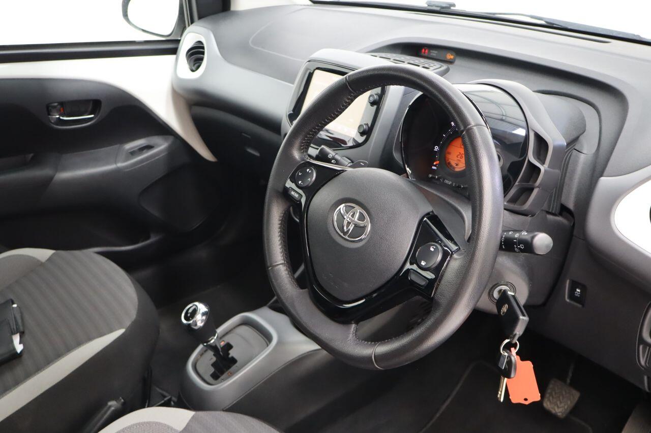 Toyota Aygo view 11