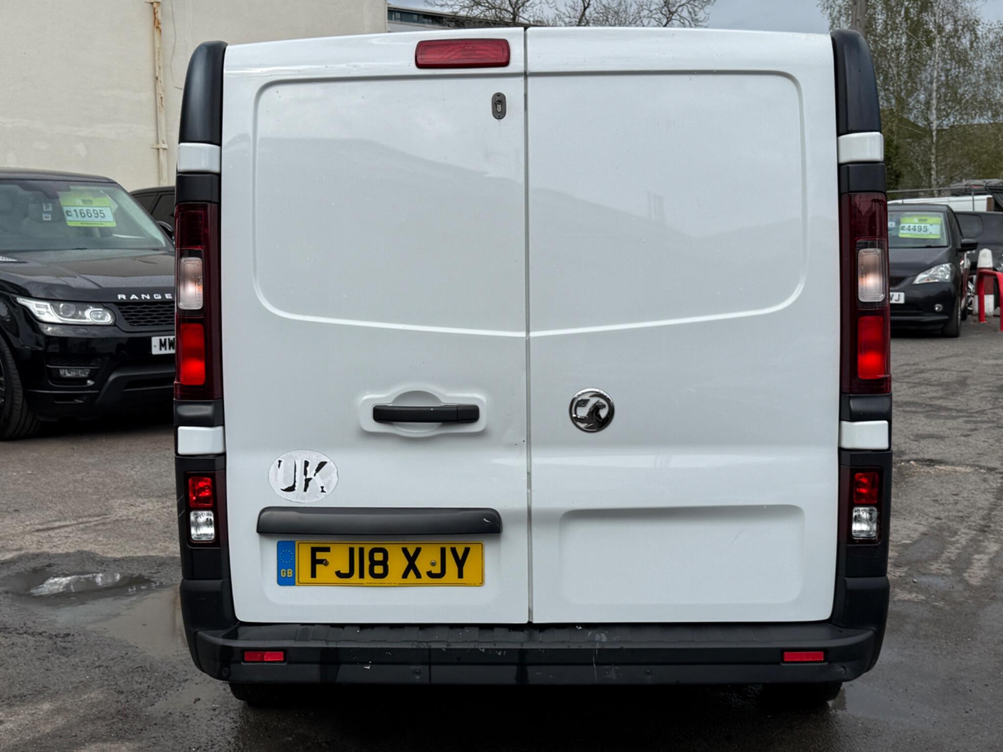 Vauxhall Vivaro - Image 16