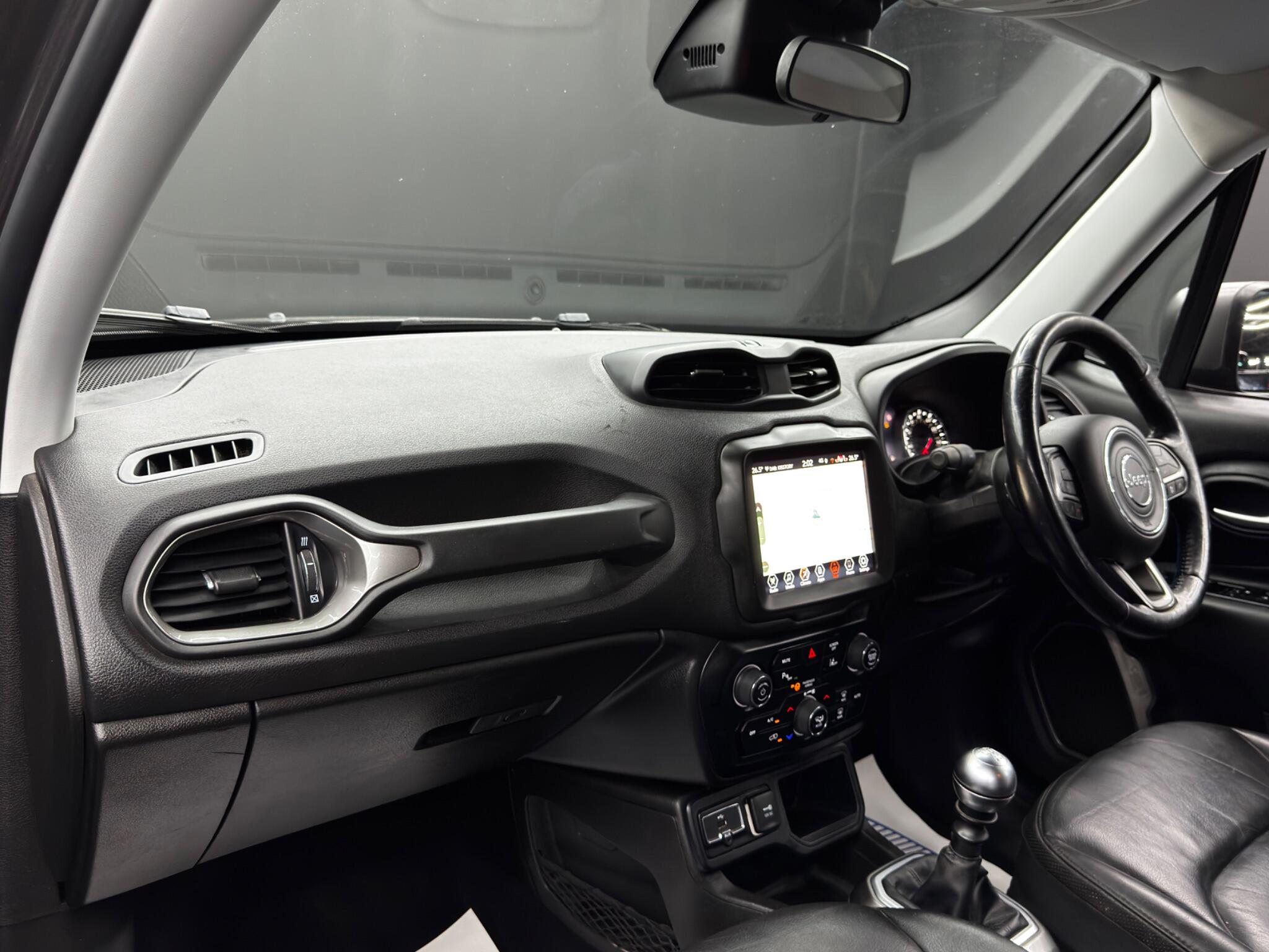 Jeep Renegade view 11
