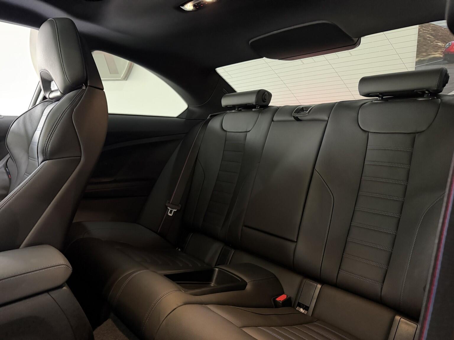BMW 2 Series view 32