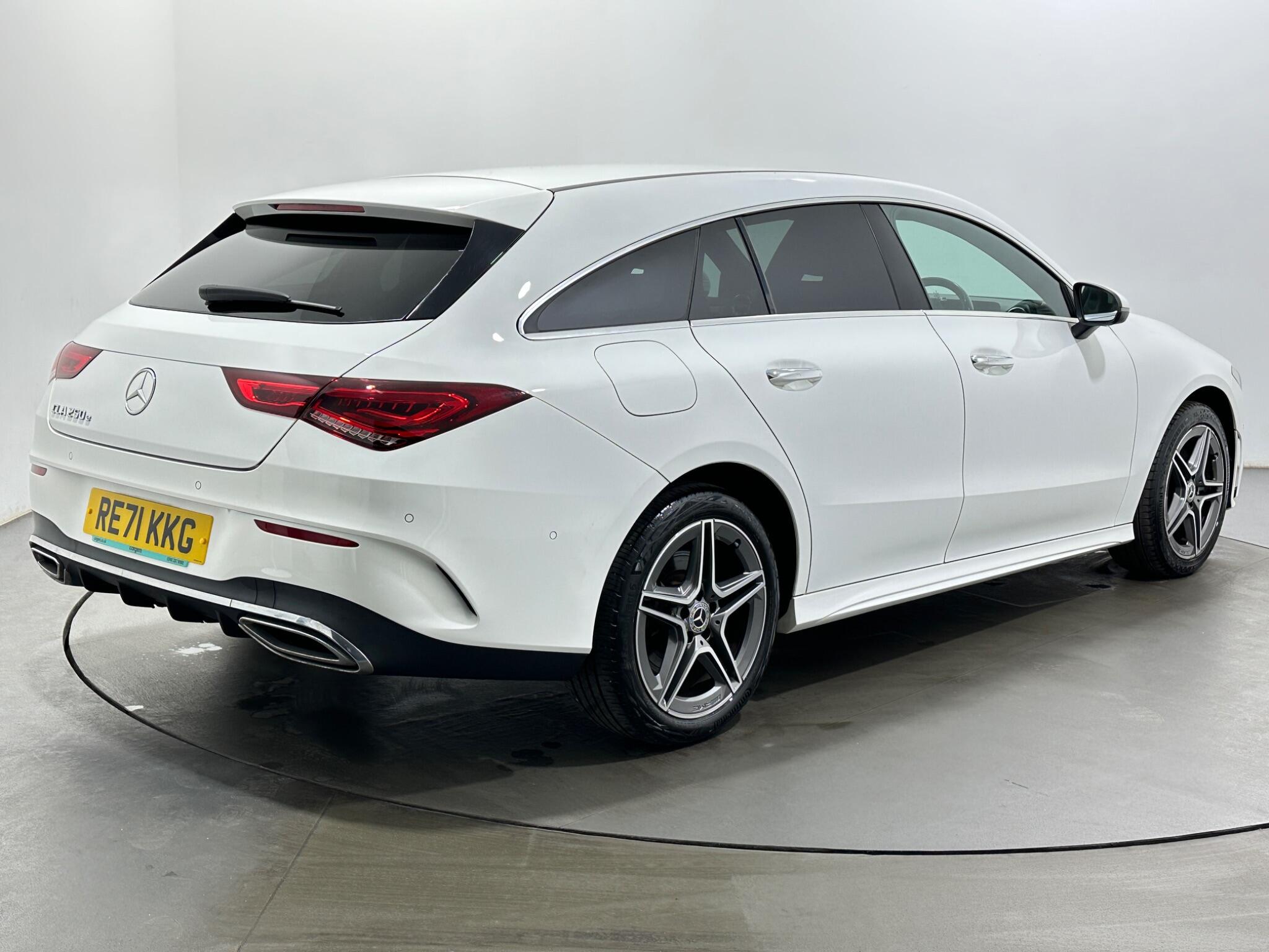 Mercedes-Benz Cla view 8