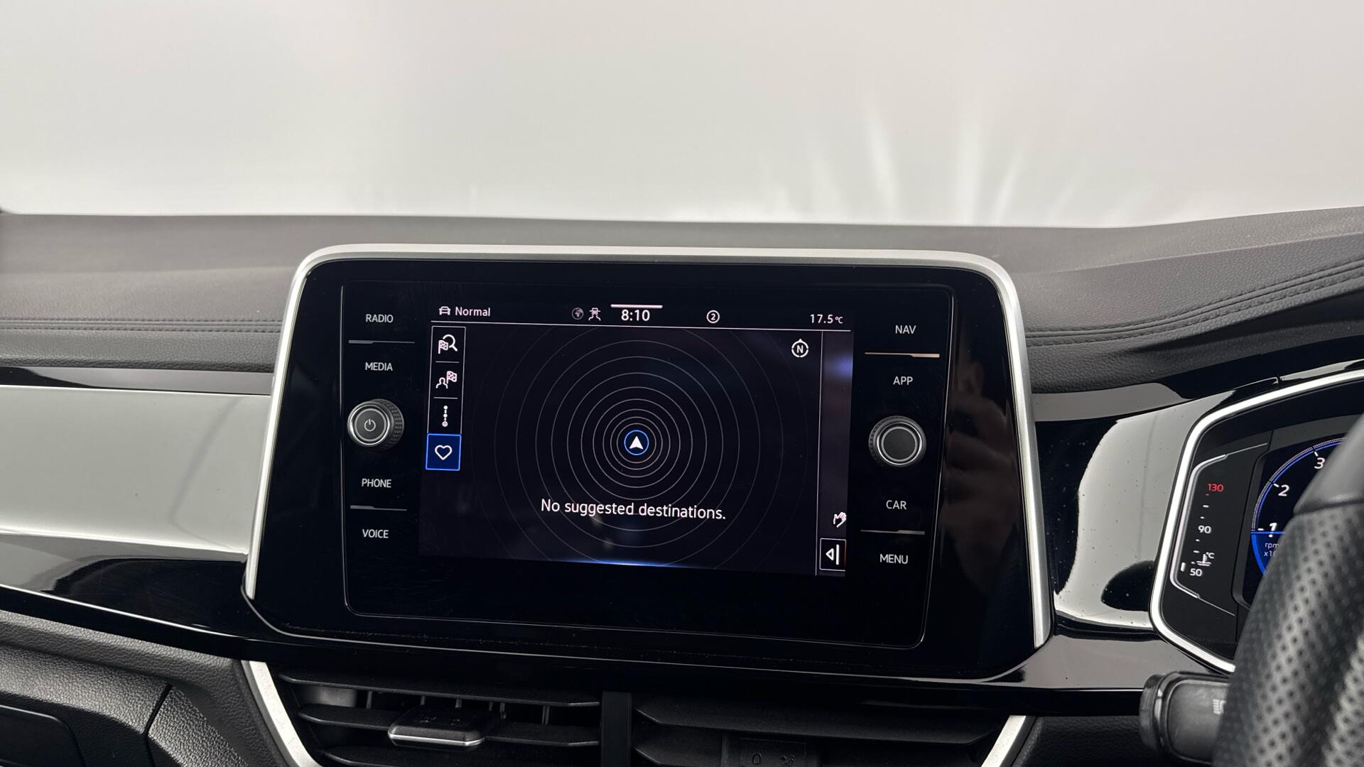 Volkswagen T-Roc view 31
