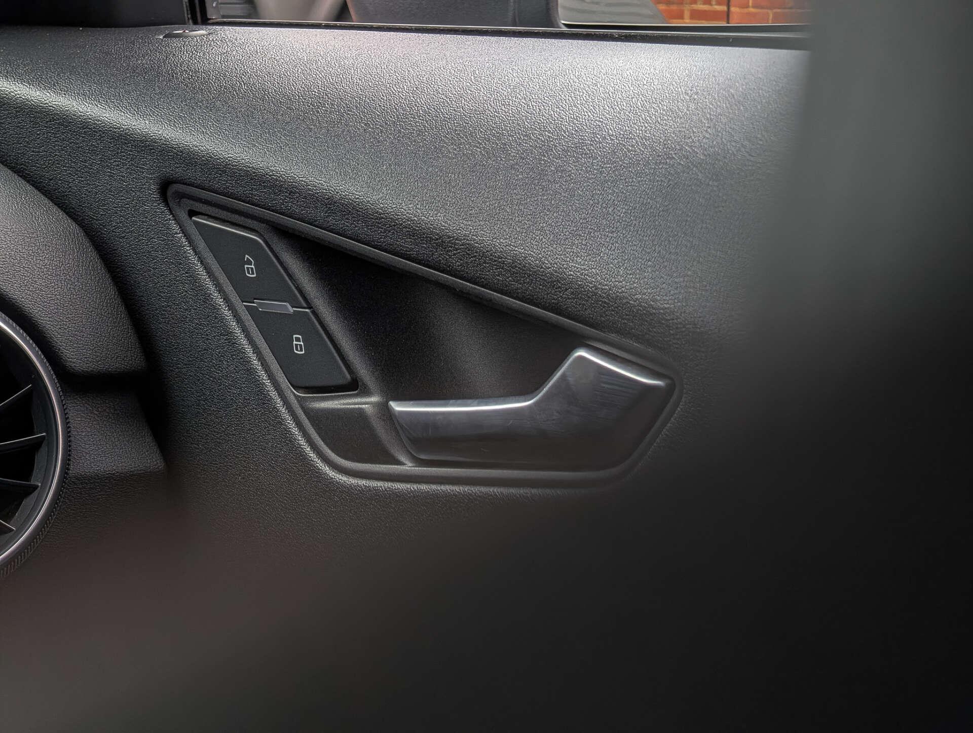 Audi TT view 29