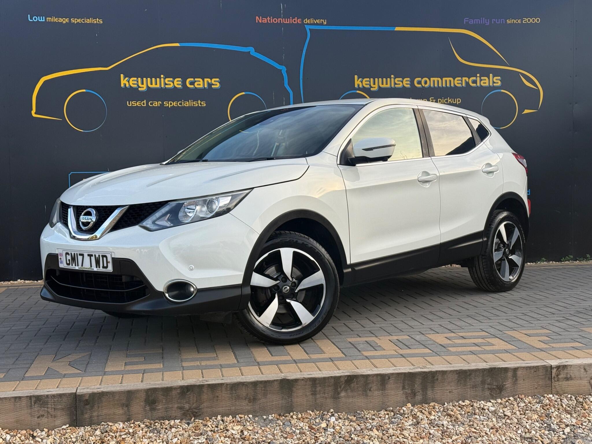 2017 Nissan Qashqai in White for sale