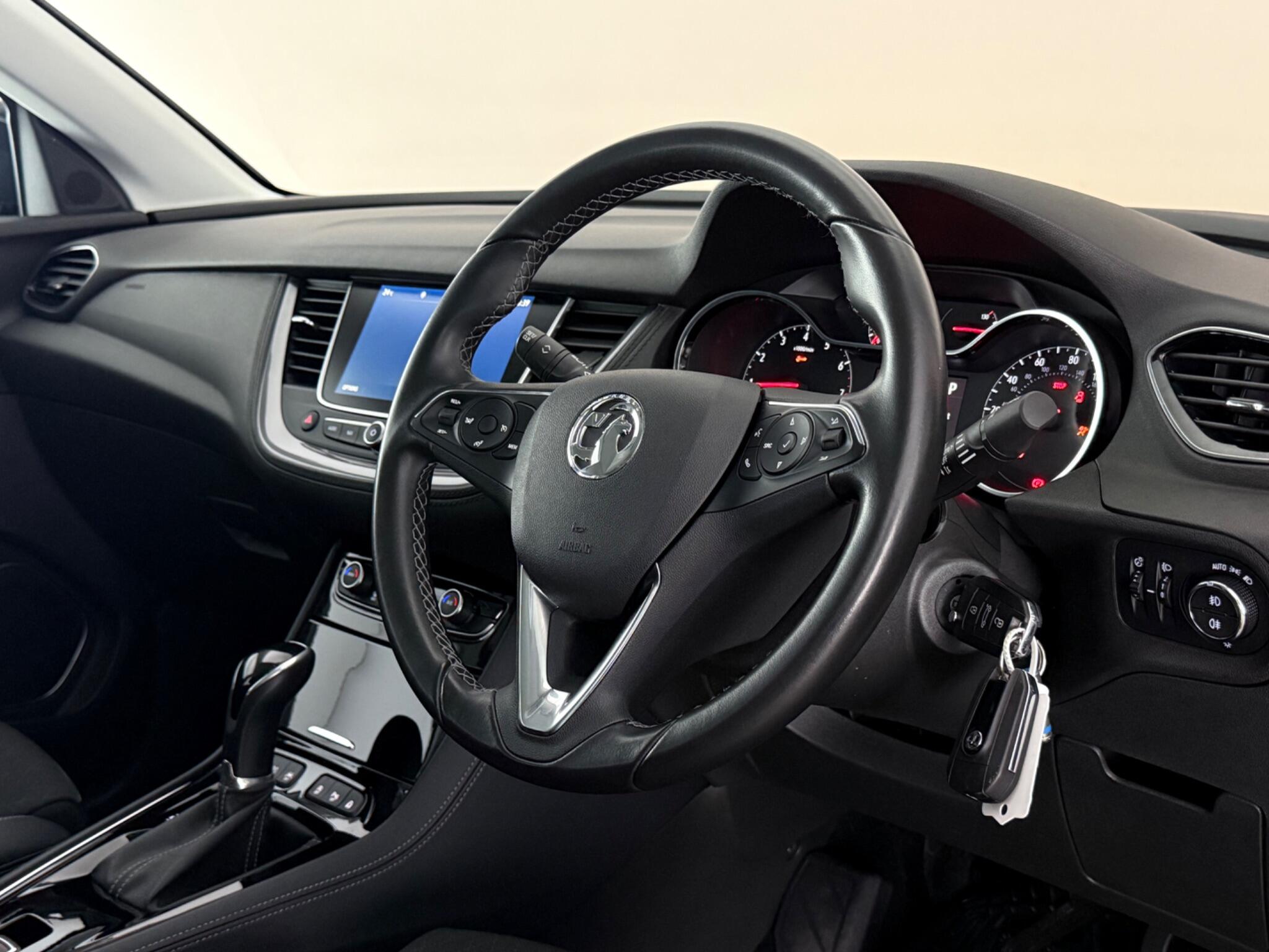 Vauxhall Grandland X view 3