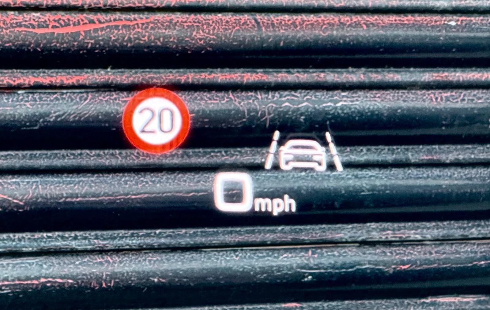Audi A6 Saloon view 17