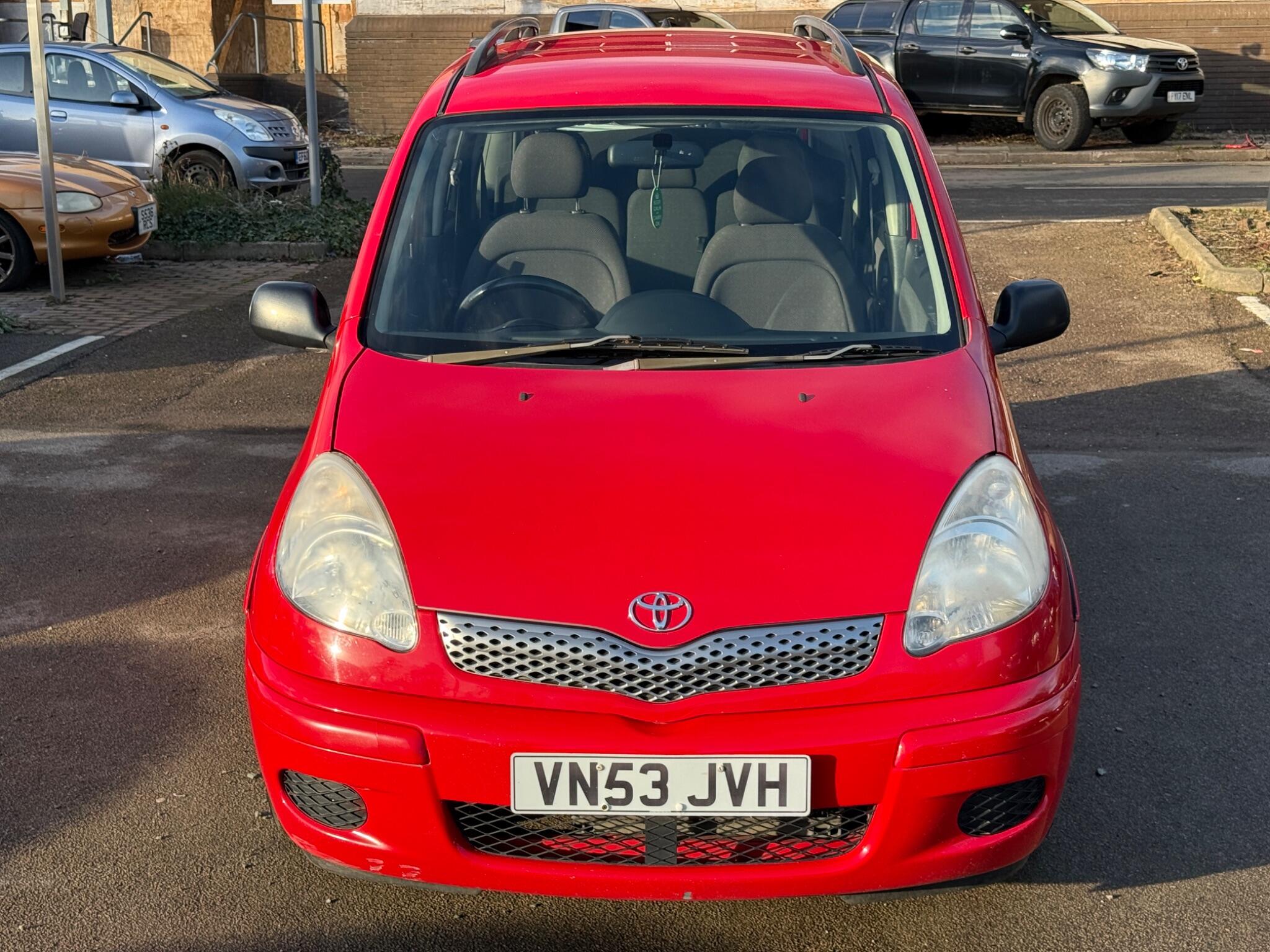 Toyota Yaris Verso - Image 8