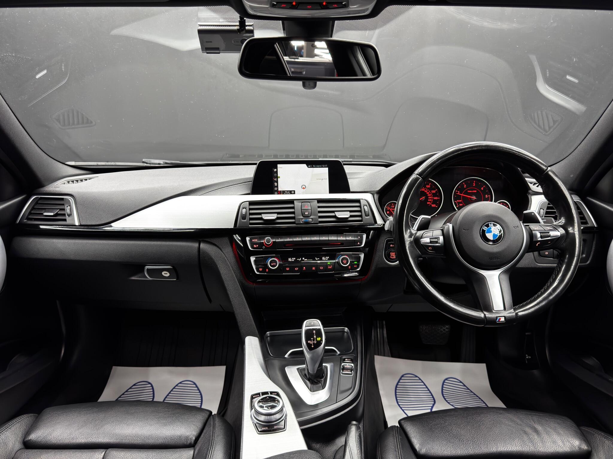 BMW 3 Series view 10