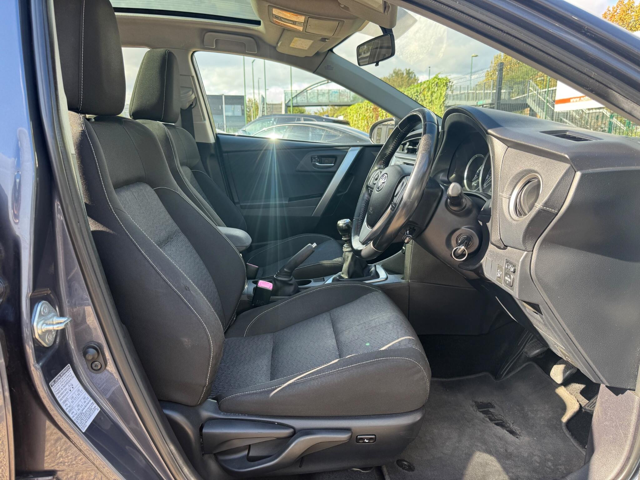 Toyota Auris view 28