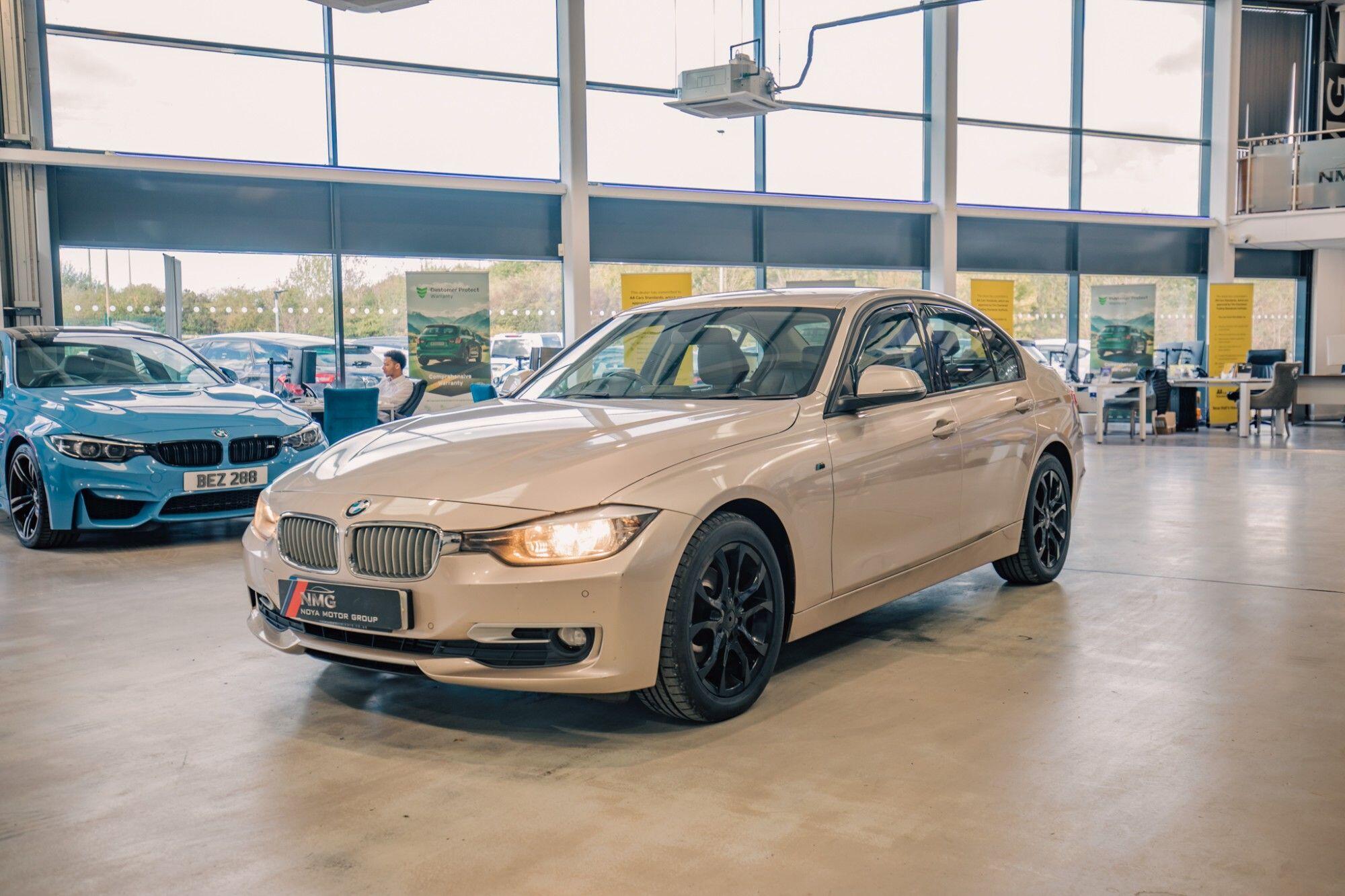 BMW 3 Series view 23