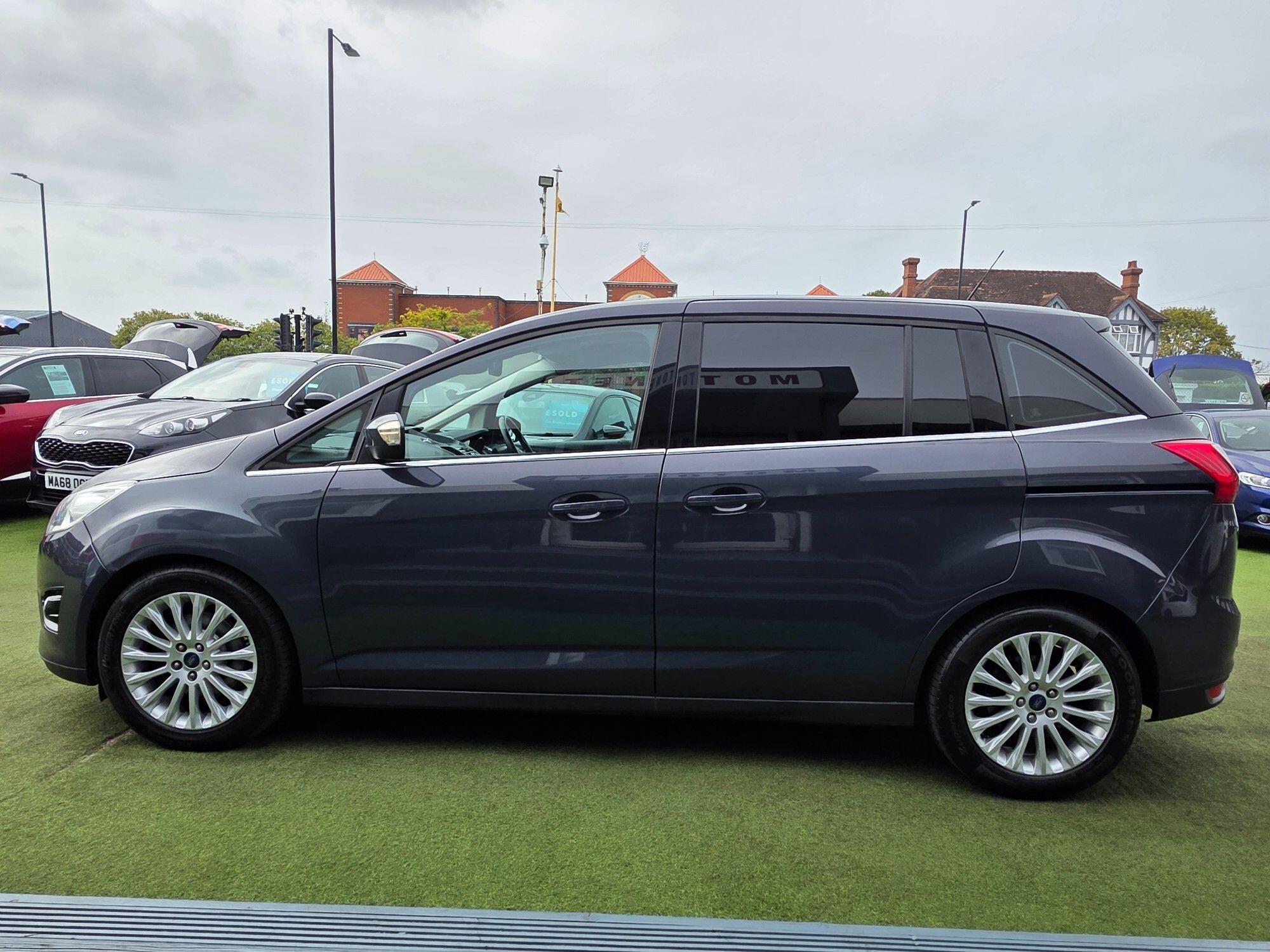 Ford Grand C-Max view 9