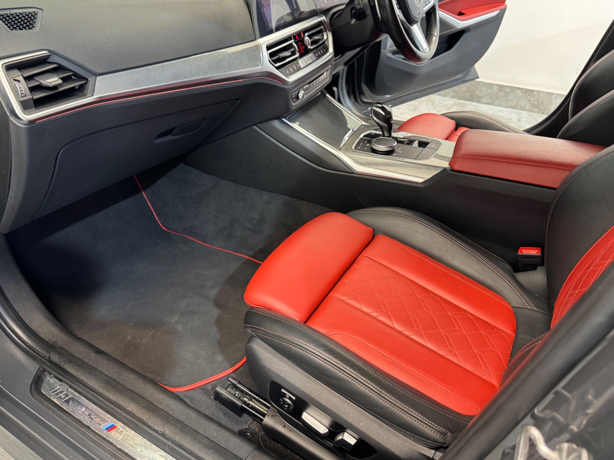 BMW 3 Series view 32