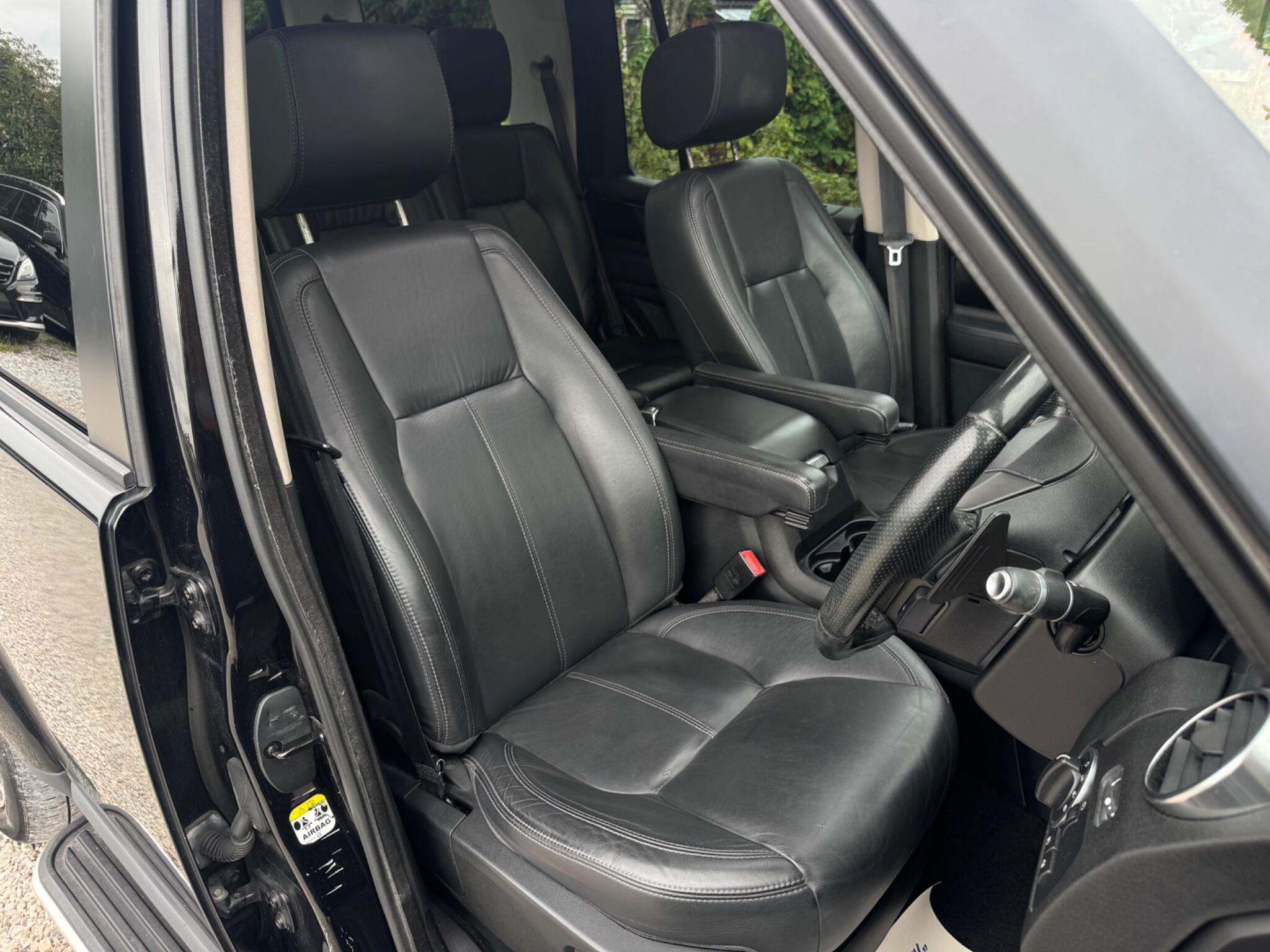 Land Rover Discovery view 19