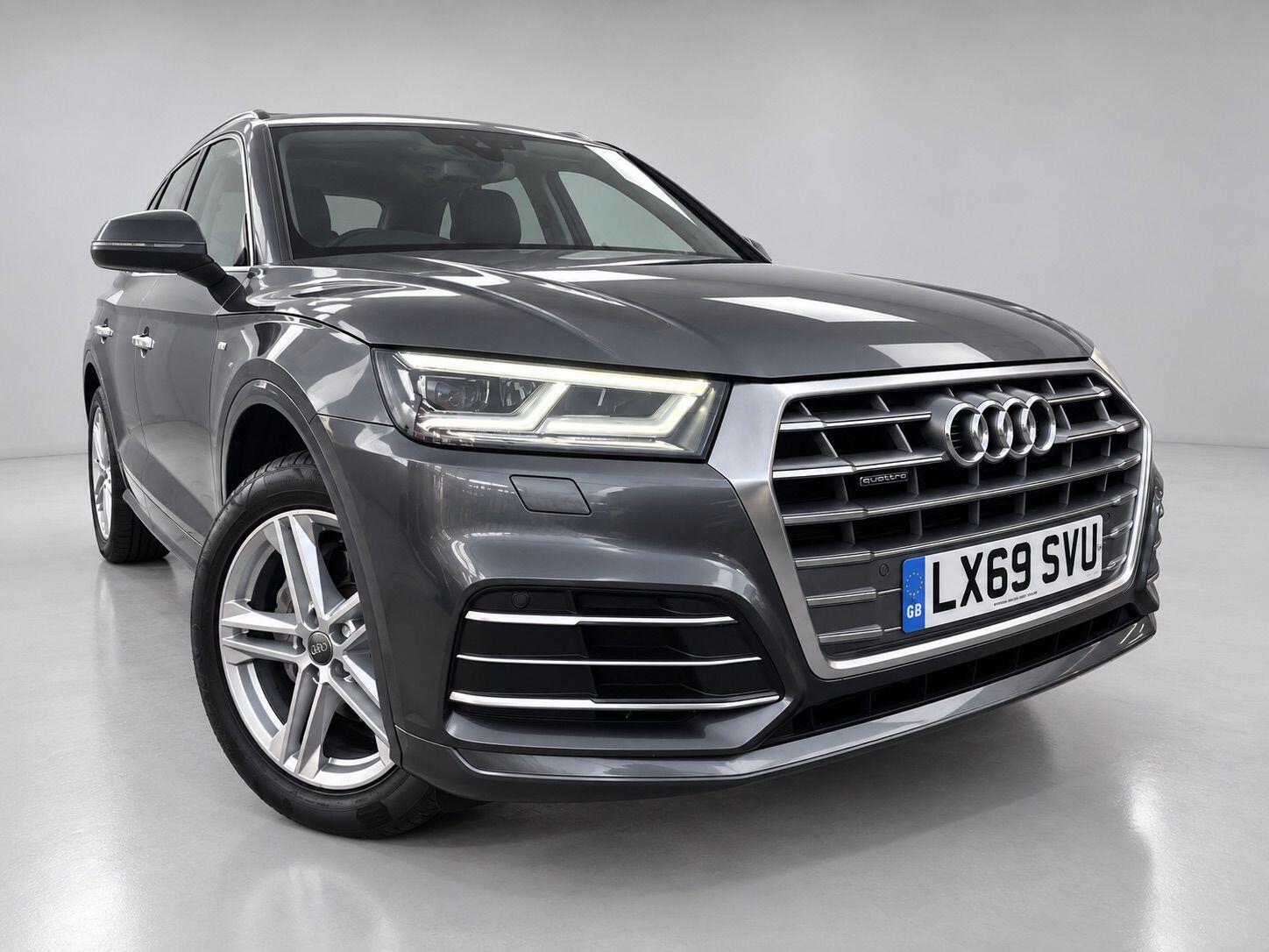 Audi Q5 view 5