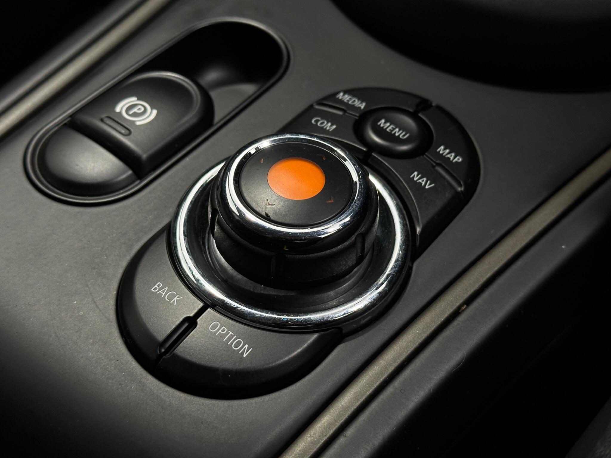 Mini Countryman view 21