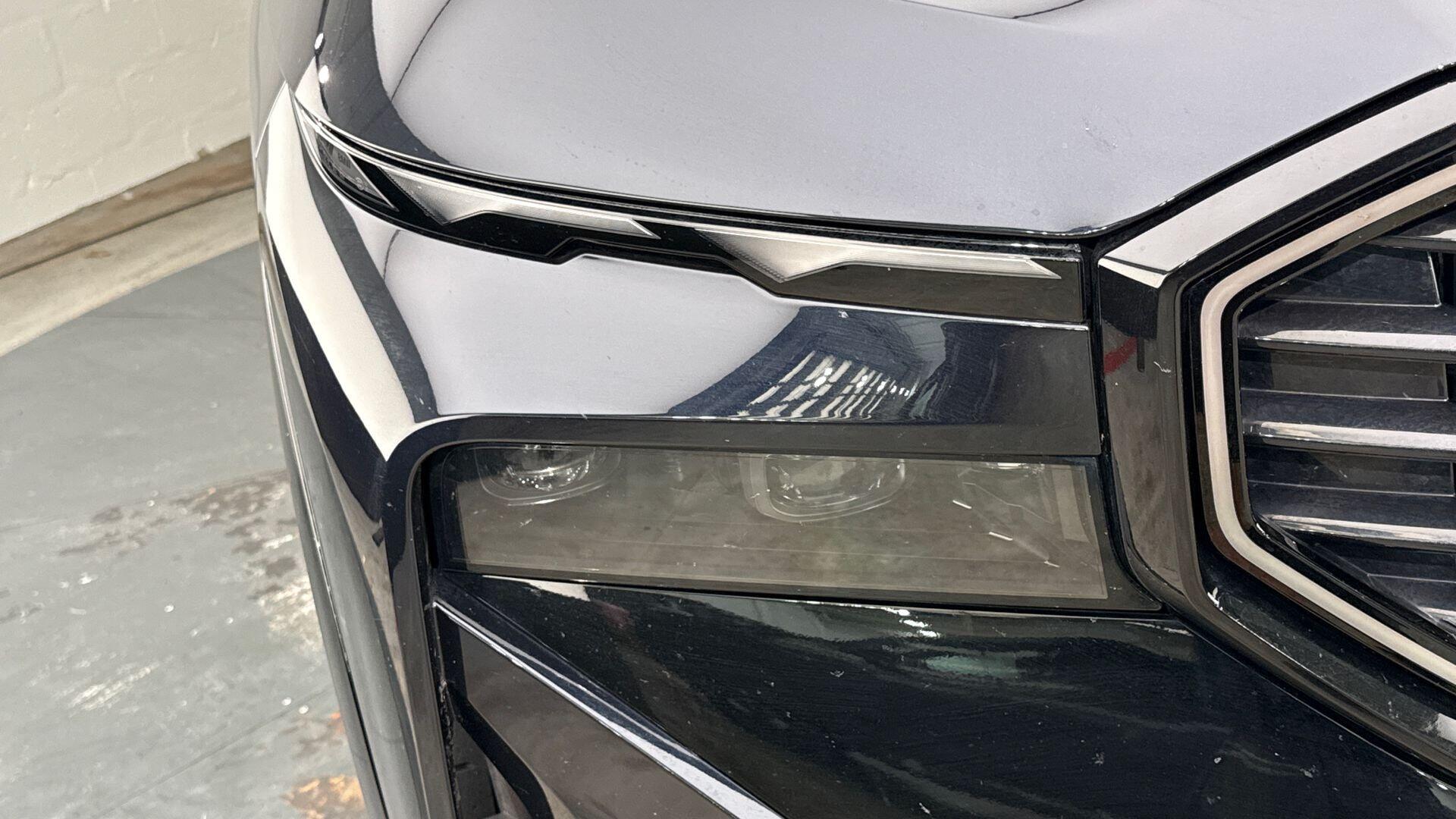 BMW XM view 24