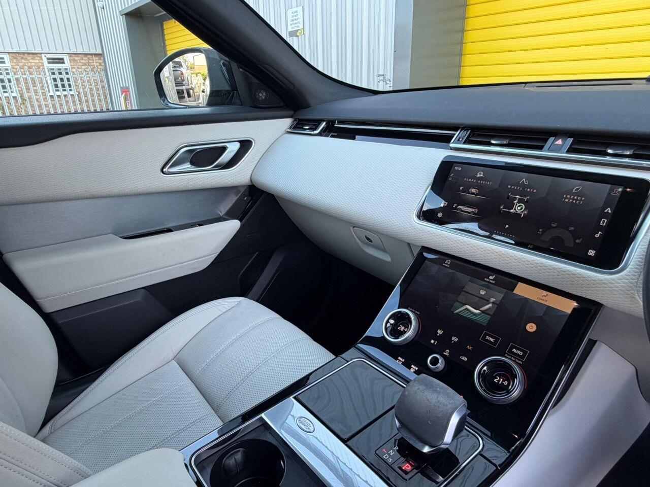 Land Rover Range Rover Velar view 30