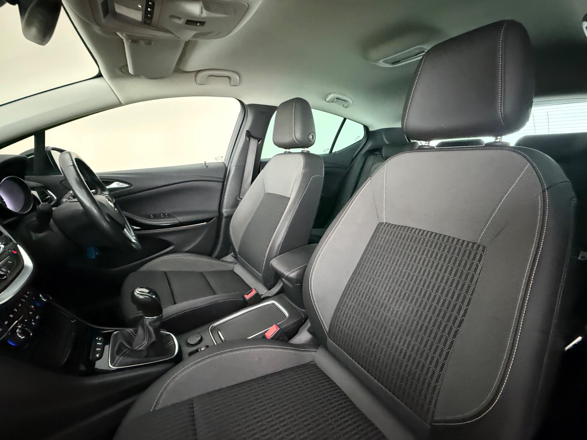 Vauxhall Astra view 28