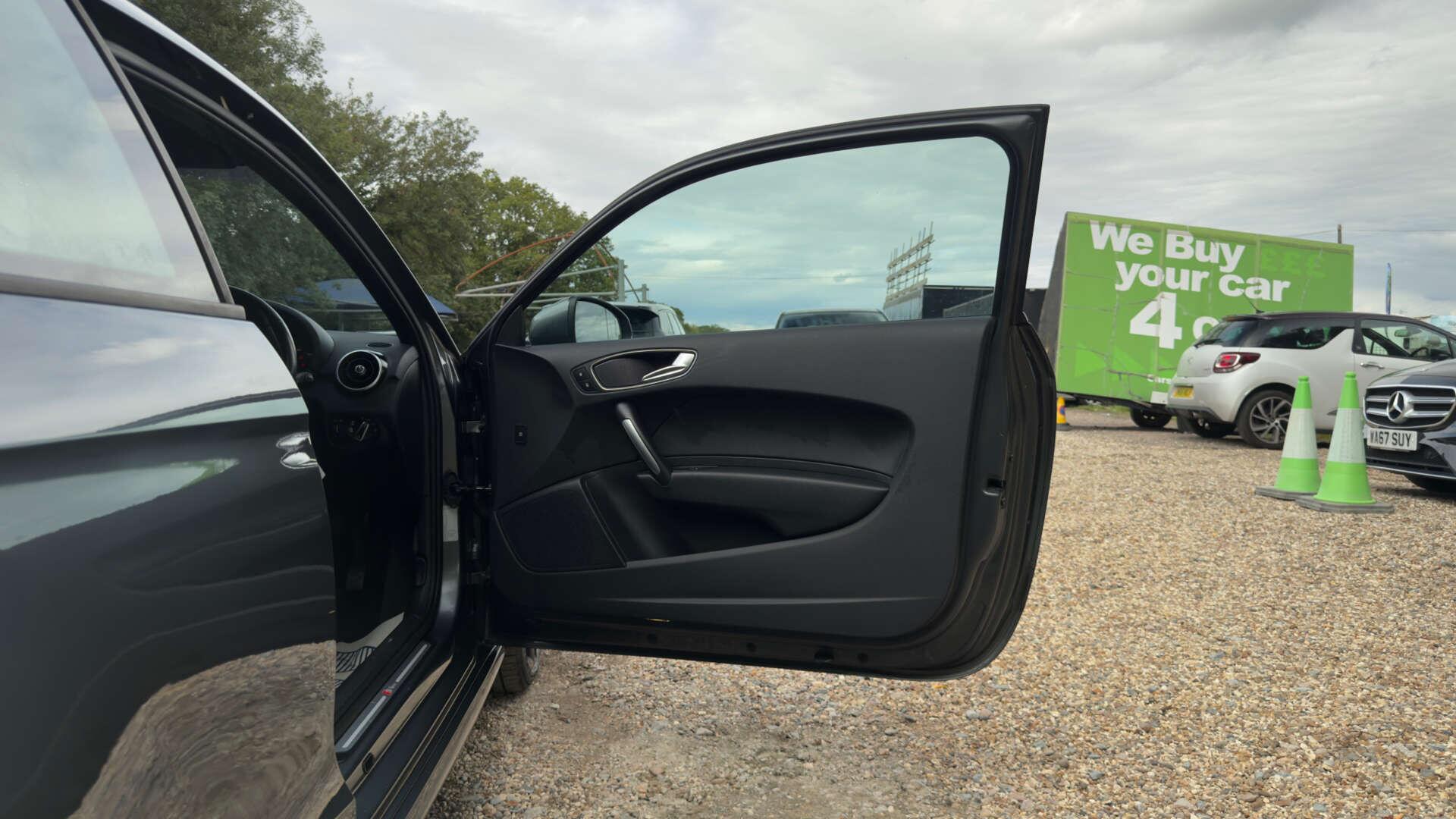 Audi A1 view 35