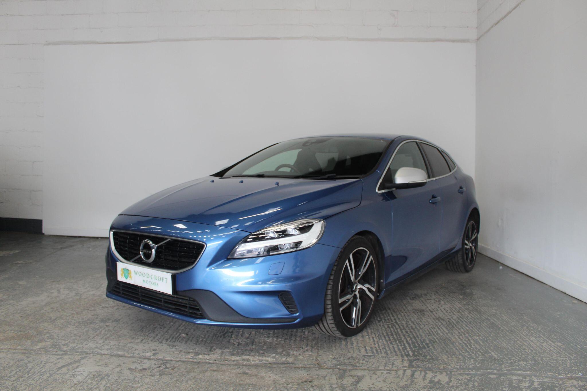 Volvo V40 view 2