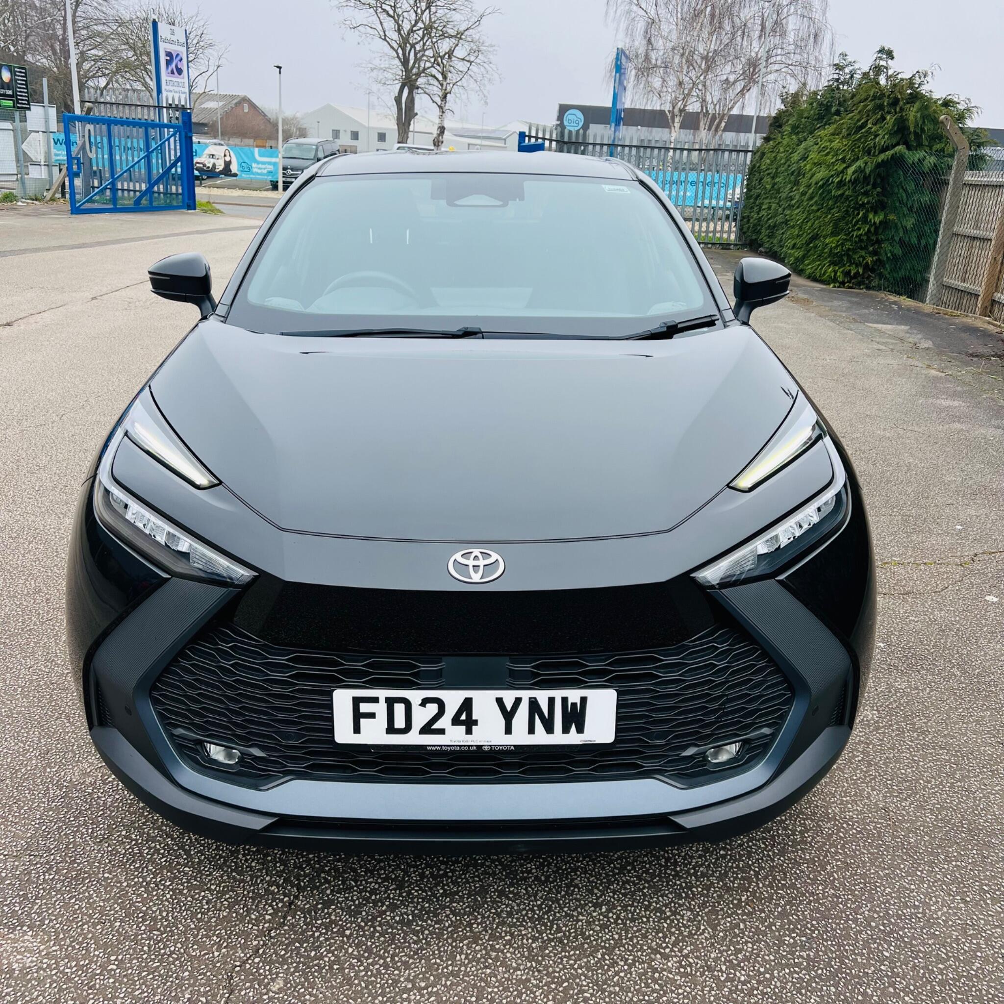 Toyota C-HR view 6