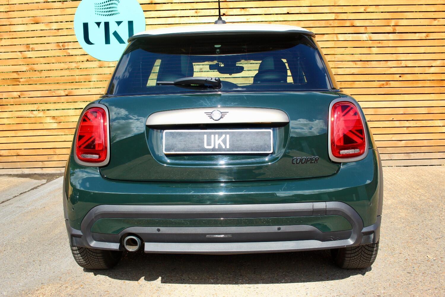 Mini Hatch view 5