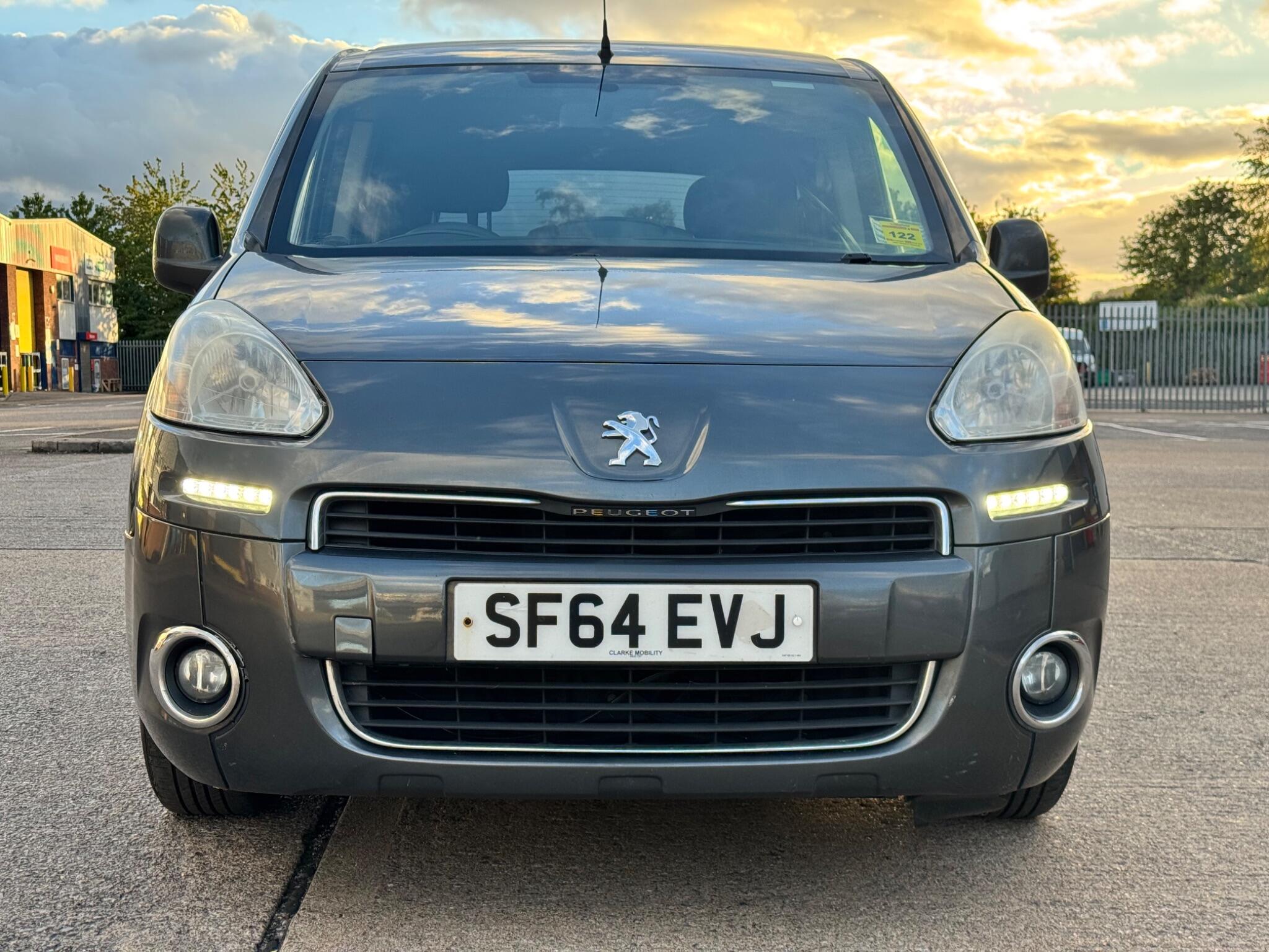 Peugeot Partner Tepee view 6