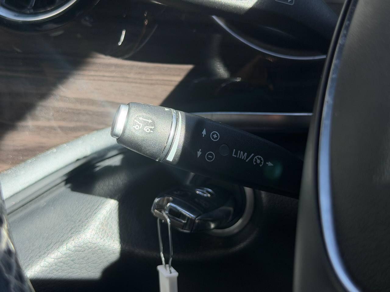 Mercedes-Benz EQV view 26