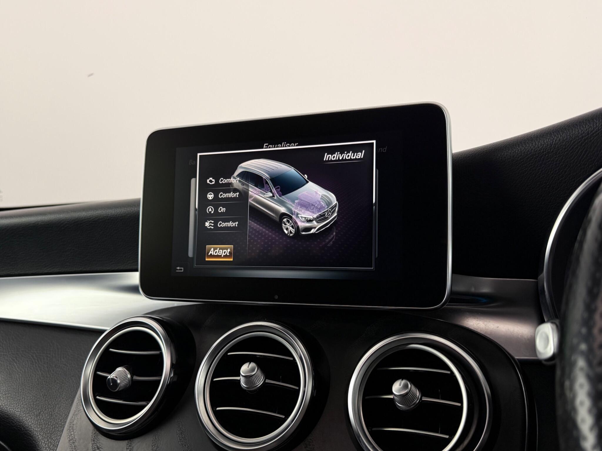 Mercedes-Benz GLC view 30